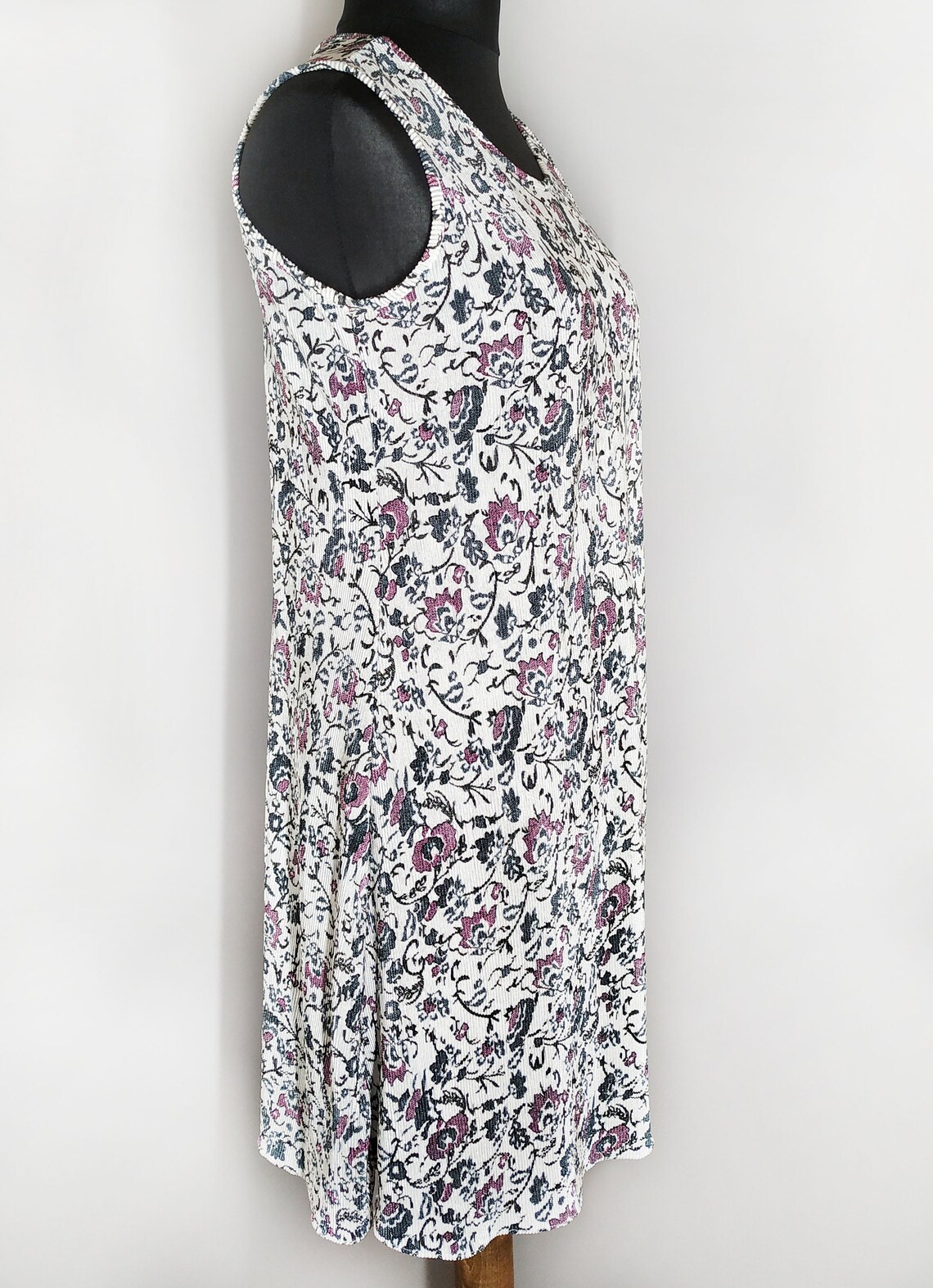 White vintage dress in floral print, foto 4 di 5