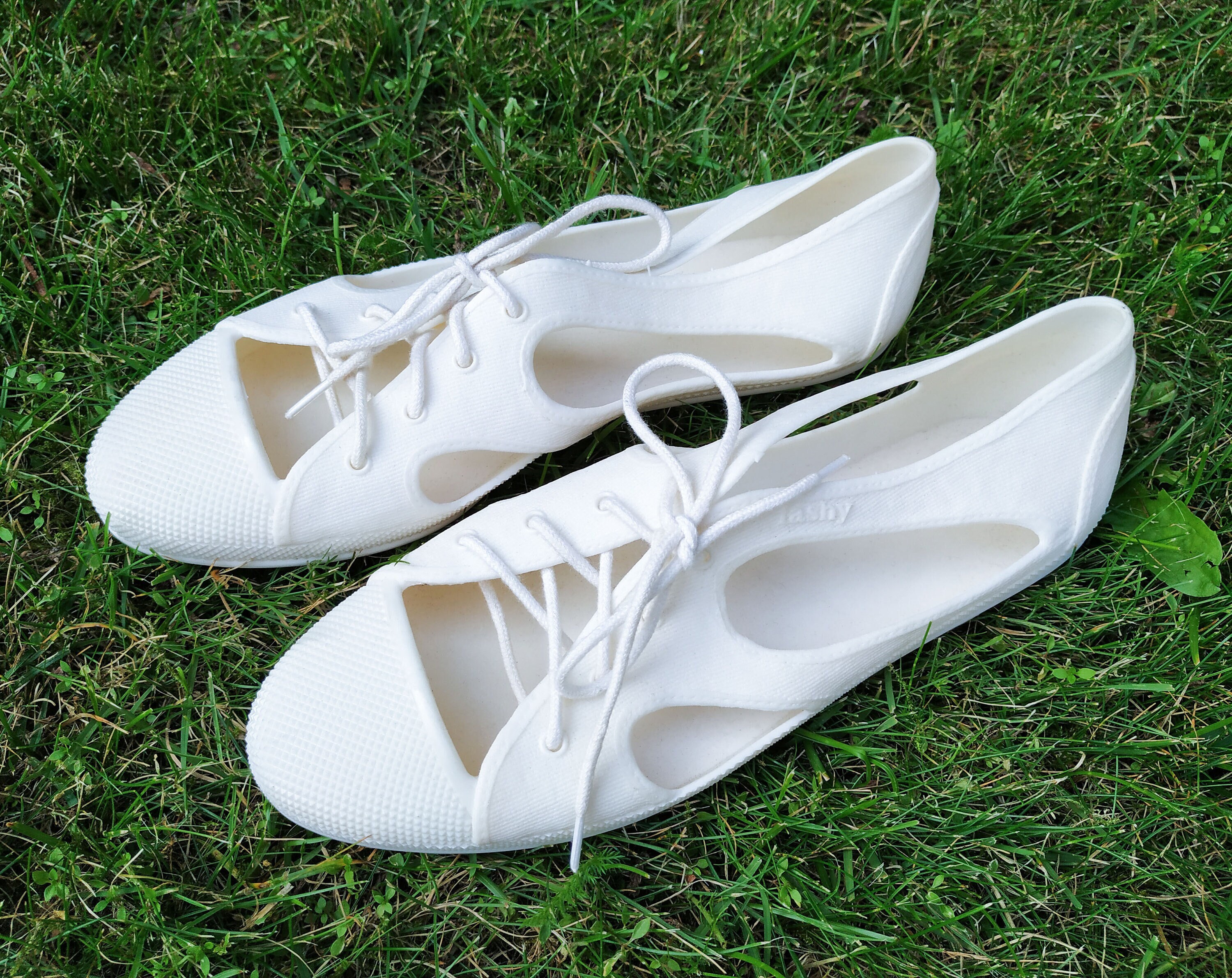lace jelly shoes