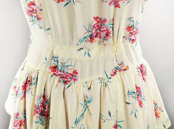 Vintage cottagecore floral ruffle mini dress in p… - image 9