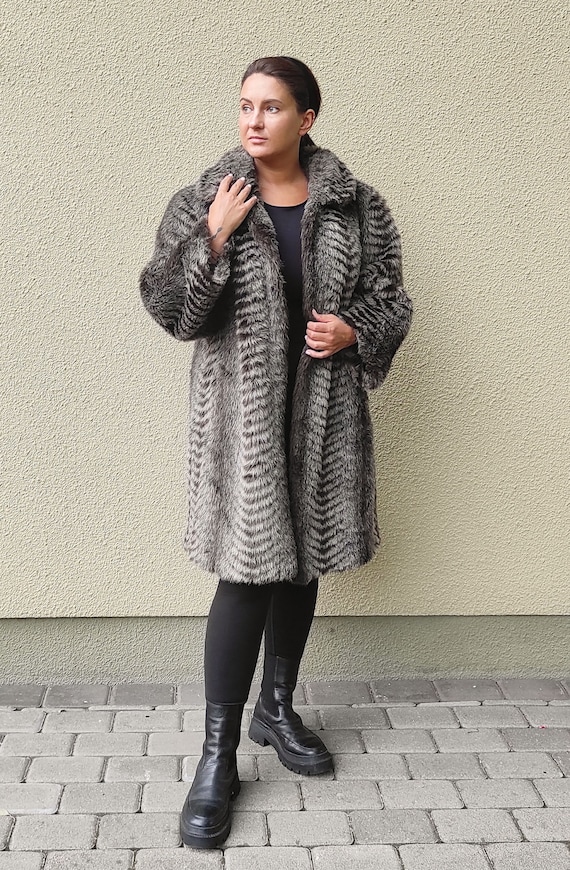Vintage gray faux fur coat, animal print women's … - image 2