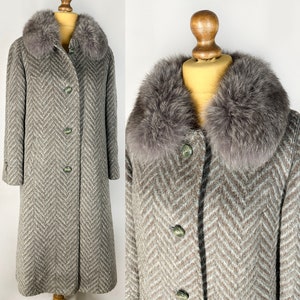 Long wool vintage coat with fox fur collar, women&#39;s herringbone overcoat, 80s winter coat