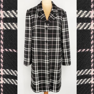 Plaid vintage women&#39;s coat, long wool blend coat from the 90s