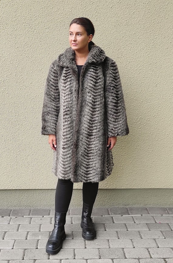 Vintage gray faux fur coat, animal print women's … - image 3