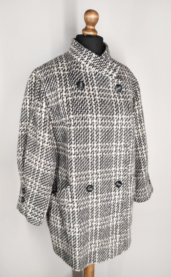 Wool and mohair vintage coat, warm plaid overcoat… - image 2