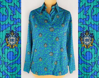 Ljus långärmad skjorta med knappar, vintageblus för kvinnor