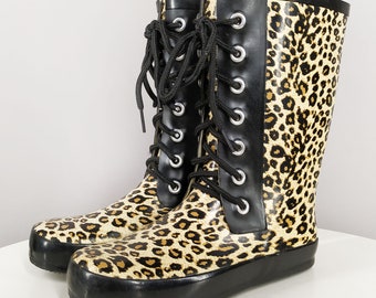 Vintage rain boots in leopard print, women's wellington boots with lacing, lace-up 90s wellies in animal print