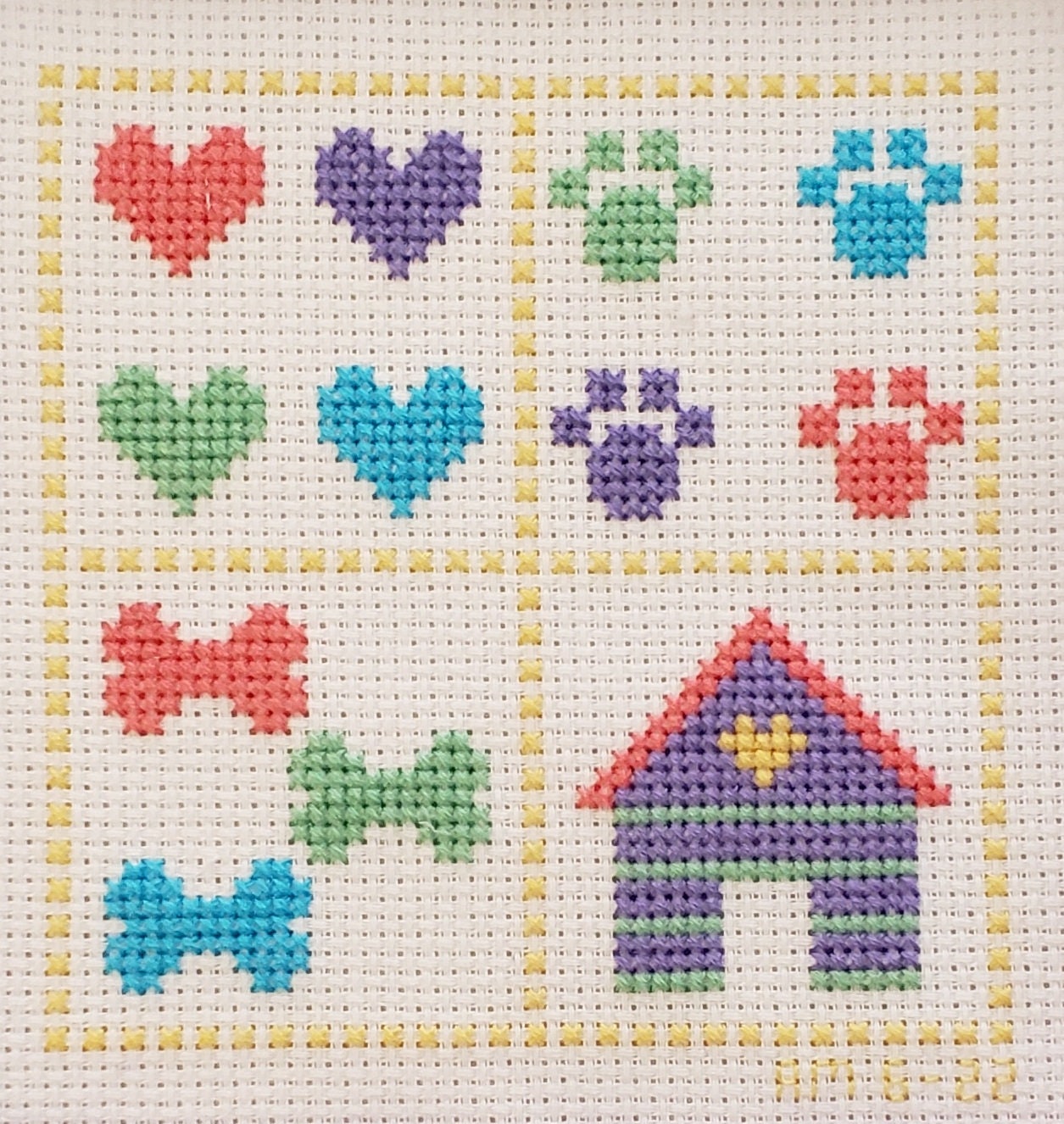 Colorful Cross Stitch Floss Drops With Love to Stitch Cabochon and Crystal  Bling, 20 Drops per Set 