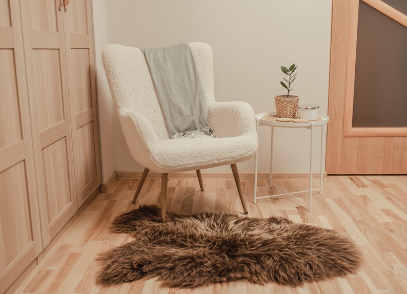 Curly Sheepskin Natural Brown Icelandic Rugs Amazing Sheepskin Sheep ...