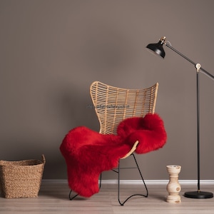 Red Dyed Genuine Sheepskin Lambskin Sheep Skin Rug Pelt Soft Wool Throw, schaffell Hygge