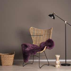 Purple / Violet Dyed Genuine Sheepskin Lambskin Sheep Skin Rug Pelt Soft Wool Throw, schaffell Hygge