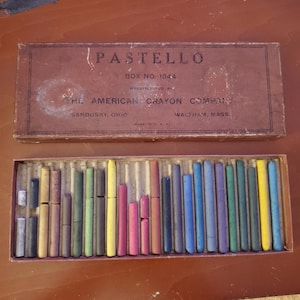 Vintage Pastello Box 1044 Crayons, 24 Colors, American Crayon Co., Original Box, Used, Art Lover Gift