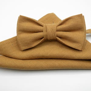 Camel Linen Bow Tie & Pocket Square Set: Rustic Wedding Groomsmen Gift