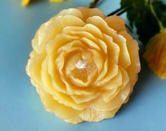 Beeswax Peony Candle