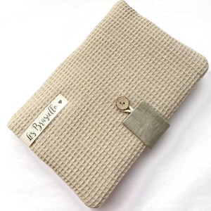 Familiepaspoortzak. gepersonaliseerd. Beige honingraattouw