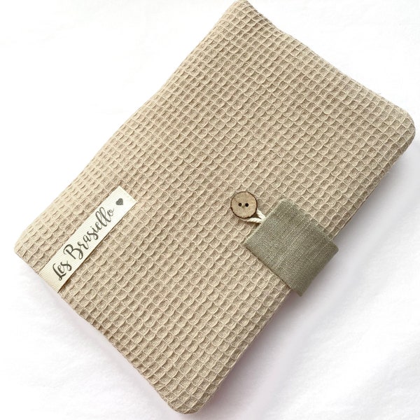 Pochette familiale pour passeports. personnalisée. Nid d’abeille beige ficelle