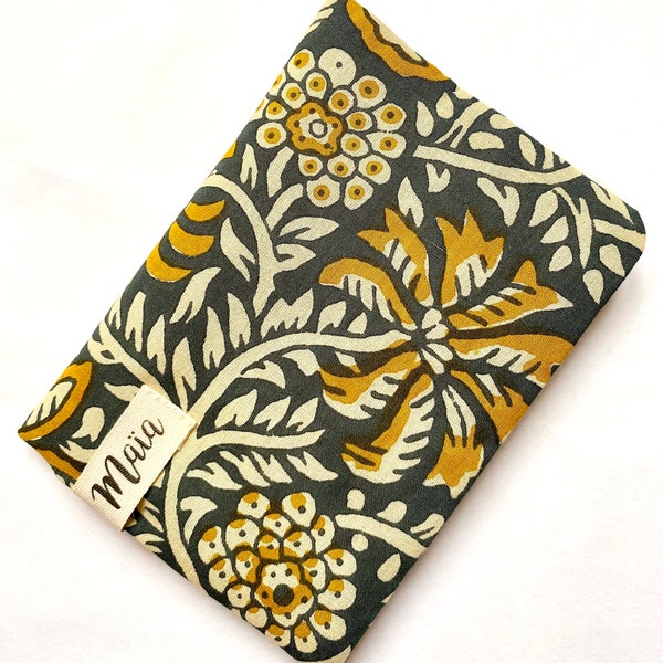 Personalized passport cover. India Floral