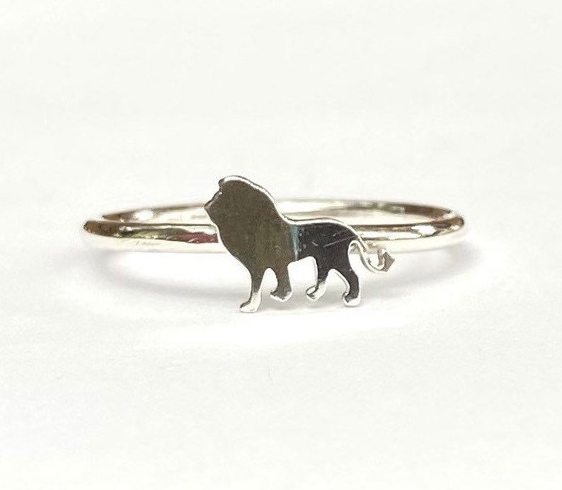 Lion ring/Sterling silver stackable lion ring image 2