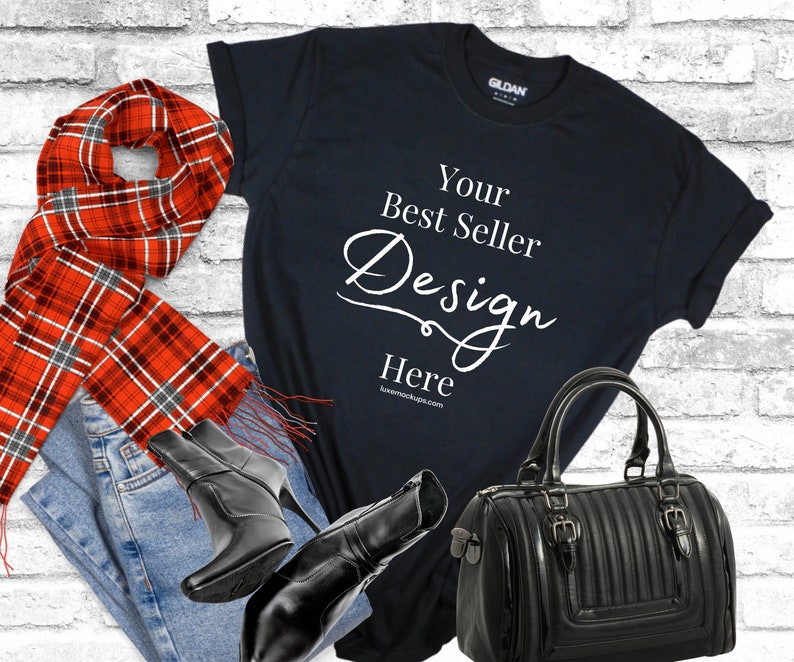 Download Mockup Gildan 64000 schwarz T Shirt Womens Fashion Mockup ...