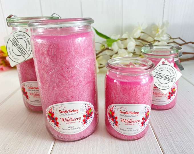 Wildberry scented candle in a mason jar, burning time 24/70 hours