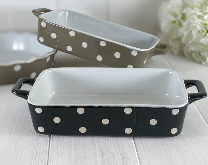 Baking dish, casserole dish square in black with white dots