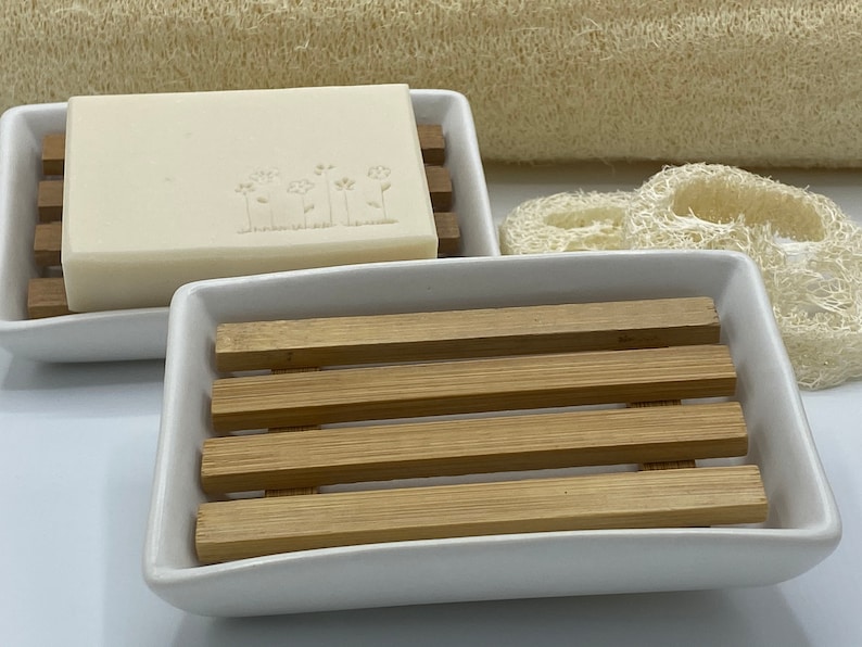 Ceramic soap dish with bamboo draining rack image 3