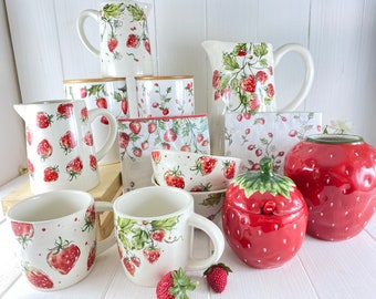 Strawberry dream made of ceramic jug cup bowl napkins