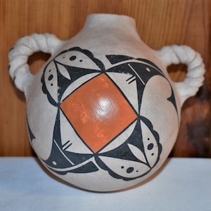Vintage Traditional Acoma Canteen/Unsigned/Hand Coiled