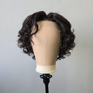 Peruca do Martin. Peruca masculina marrom escura.