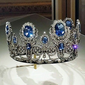 Vintage Victorian Reproduction Tiara Crown with American Diamond, wedding Special Crown