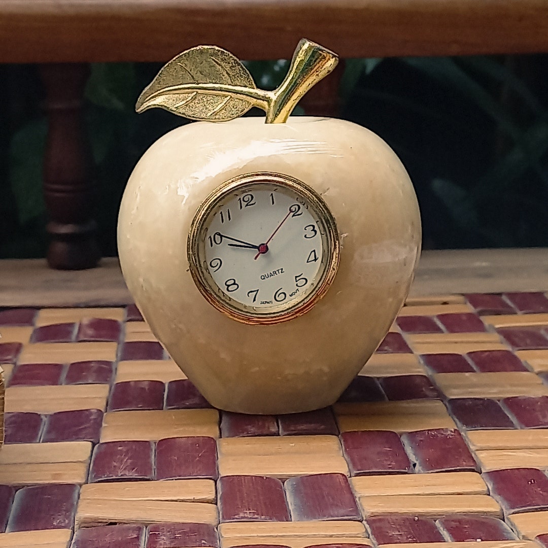 India Meets India Onyx Marble Desk Table Clock Apple Shape for