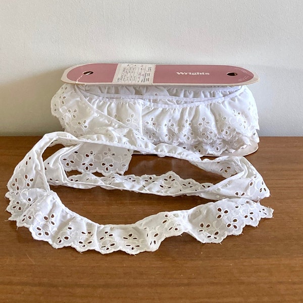 2 pouces IVORY Collected Eyelet Lace Trim | Broderie Broderie Vintage | Wright’s Cotton Eyelet Lace | Garniture de dentelle blanche cassée festonnée de 1 po