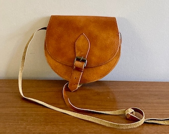 Sac bandoulière vintage en cuir : sac à main bohème des années 70