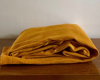 Vintage Bates Tagesdecke: Senfgelbe Mod Tagesdecke