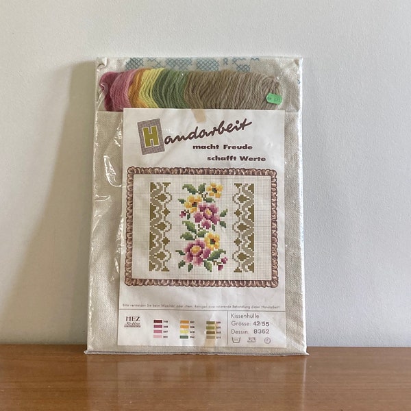 Handarbeit Stitchery Kit | Vintage Floral Needlework Kit | Retro Cross Stitch Kit | Embroidery Kit | Vintage Handarbeit Crafts