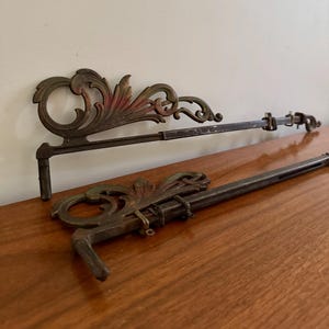 アンティーク ビクトリア朝 鋳鉄製 スイングアーム カーテンレール | 現状渡し