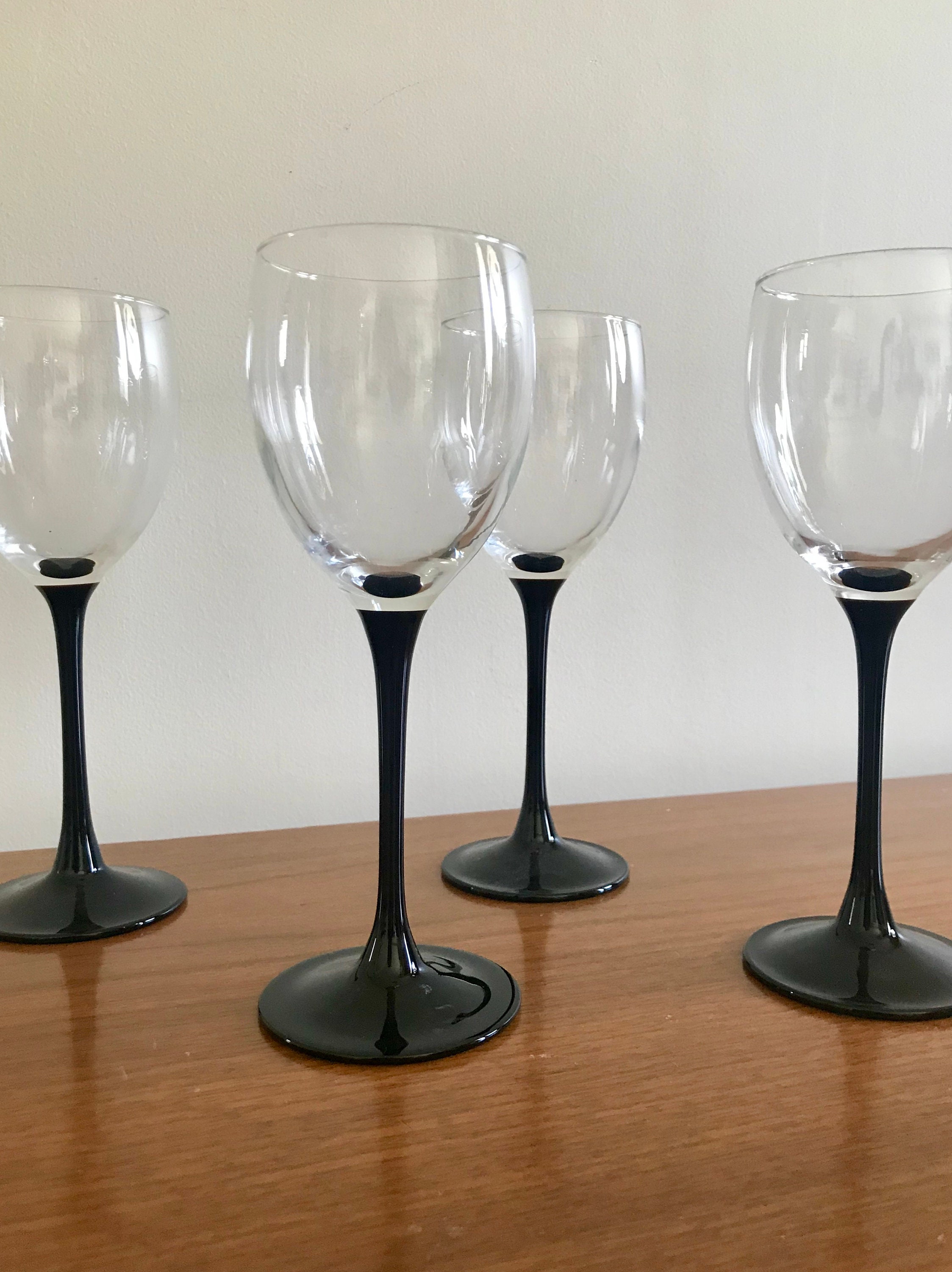 SET 2 OR 4 Luminarc Black Wine Glasses Luminarc France Etsy