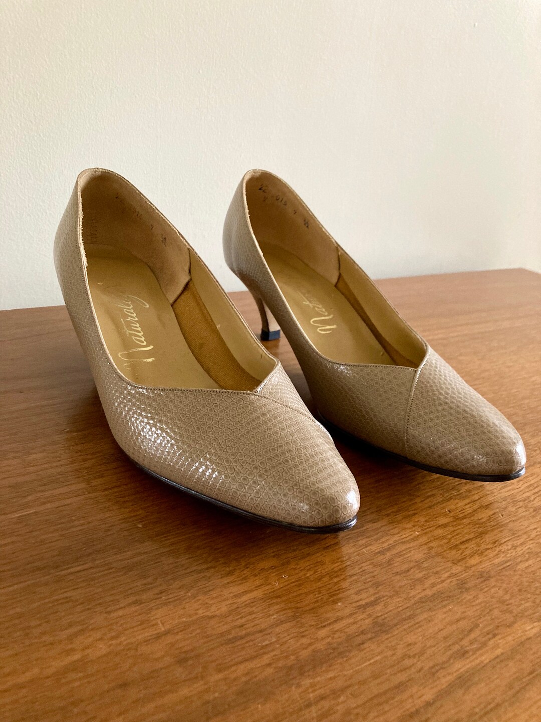 8.5 Naturalizer Kitten Heel Vintage 50s60s Ladie's Pumps Retro Neutral