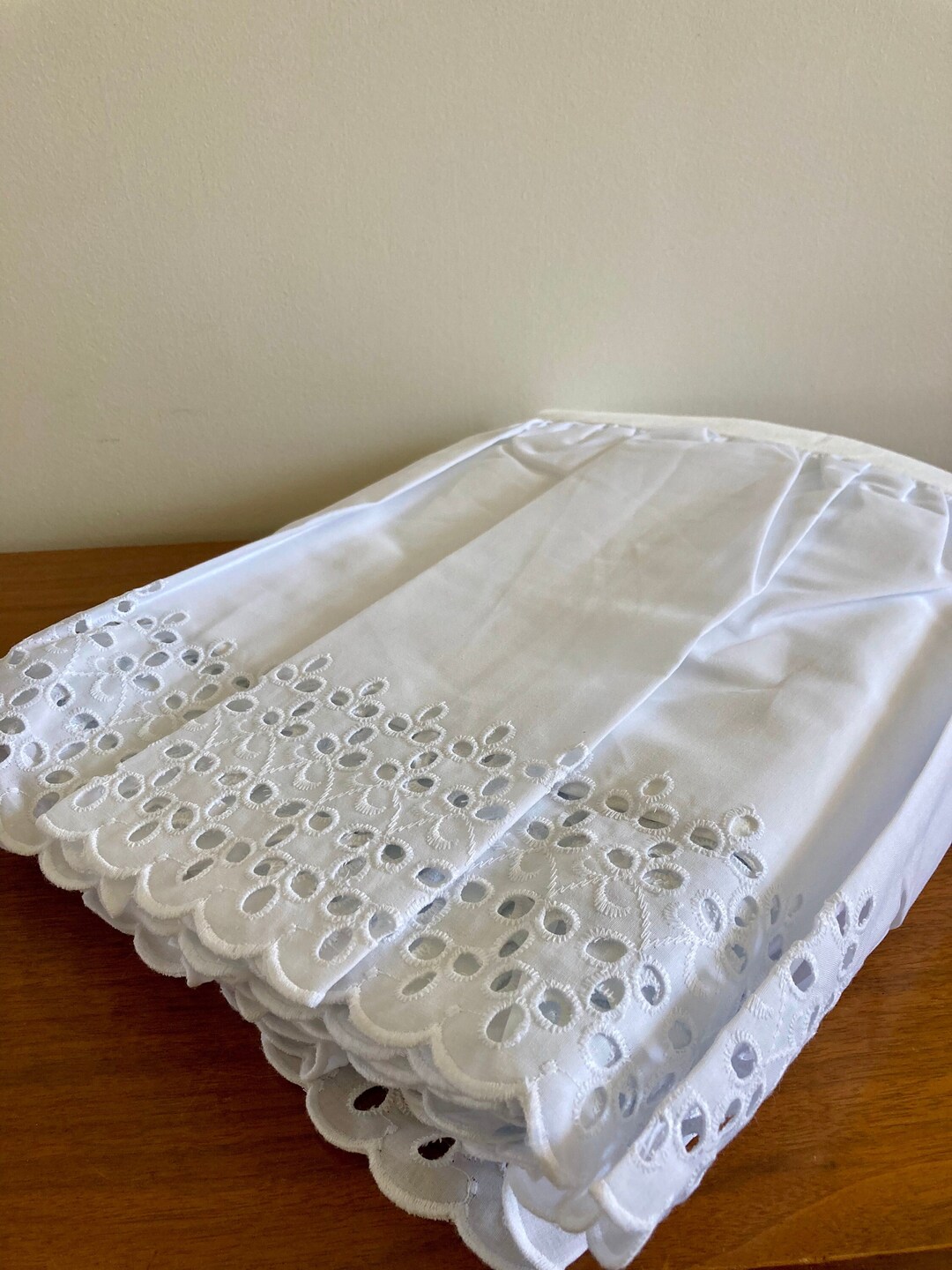 Eyelet Dust Ruffle in TWIN Size Vintage Eyelet Lace Bed Skirt Eyelet