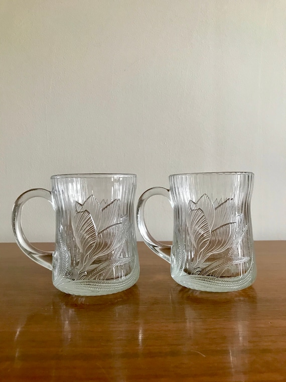Vintage mugs glass clear arcoroc Canterbury crocus mugs cups replacement decor