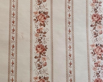 Rollo de papel pintado floral vintage: Waldec, años 40/50, preencolado.