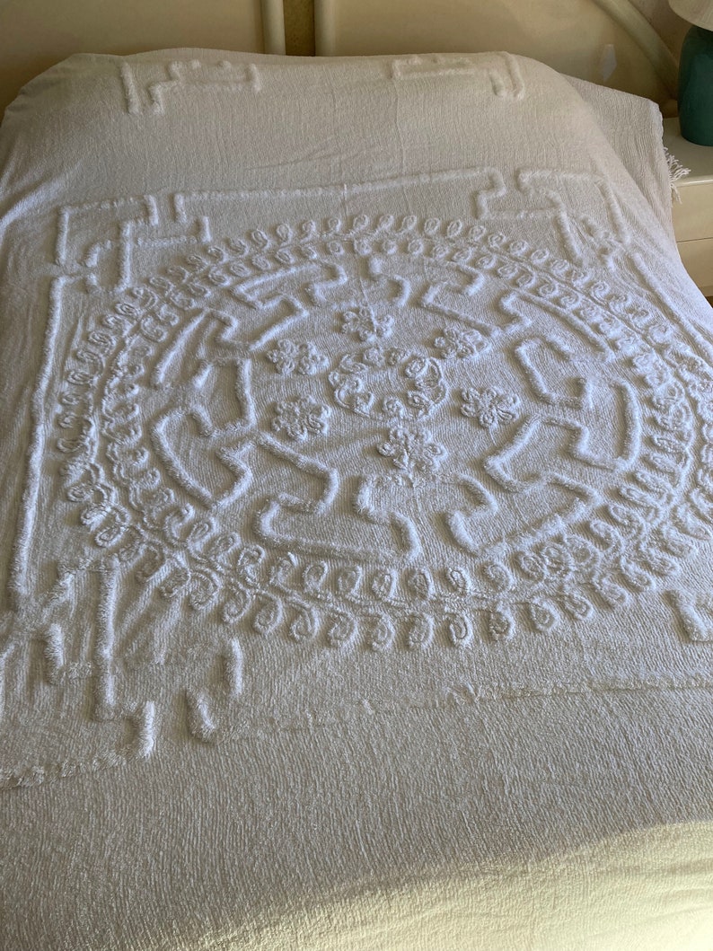 Plush White QUEEN Chenille Bedspread Vintage Plush Chenille Etsy