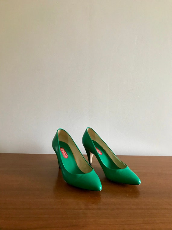 STUNNING Kelly Pumps 7 Bandolino Ladies - Etsy