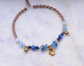 Kralen kristal enkelbandje met bedels, blauwe edelsteen macrame enkelbandje, verstelbare sieraden