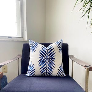 Floral Pillow Cover for Living Room Decorative Throw Pillow Linen Accent Cushion with Leaf Design Blue Handmade Cotton Pillowcase for Sofa