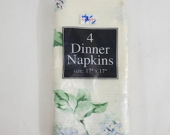 Vtg Bardwil Linens Lilac 4 Dinner Napkins 17" X 17" Cotton Polyester Floral Ivory