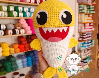 Amigurumi Yellow Shark PDF-mönster på spanska och engelska