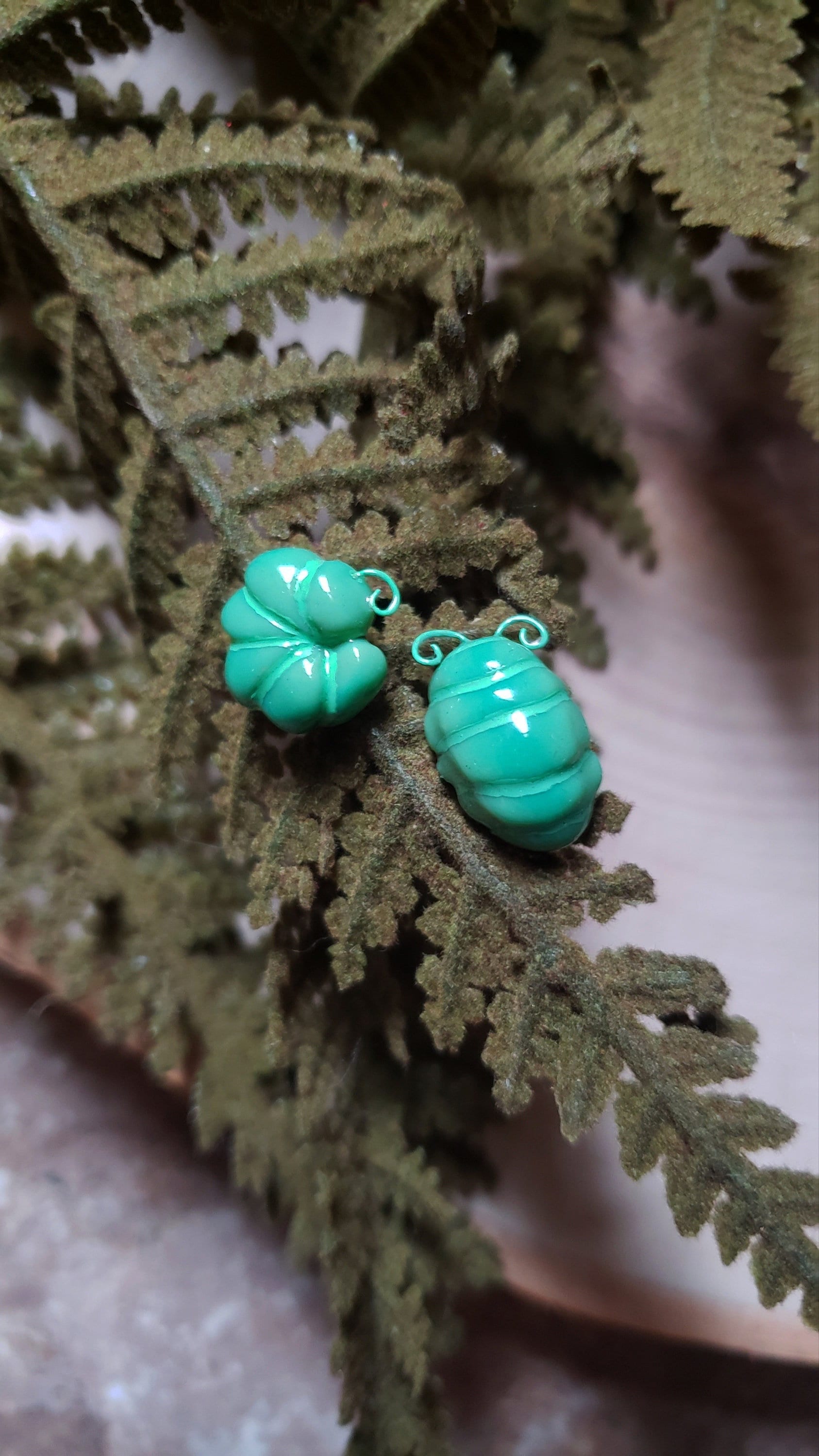 Sorm'86 だんごむしピアスRoly-poly earrings