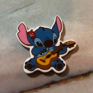 Stitch Playing Guitar Cover Minder/Refrigerator Magnet/Needle Minder