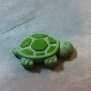 Cute Turtle Cover Minder/Refrigerator Magnet/Needle Minder