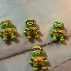 TMNT Cover Minder/Refrigerator Magnet/Needle Minder